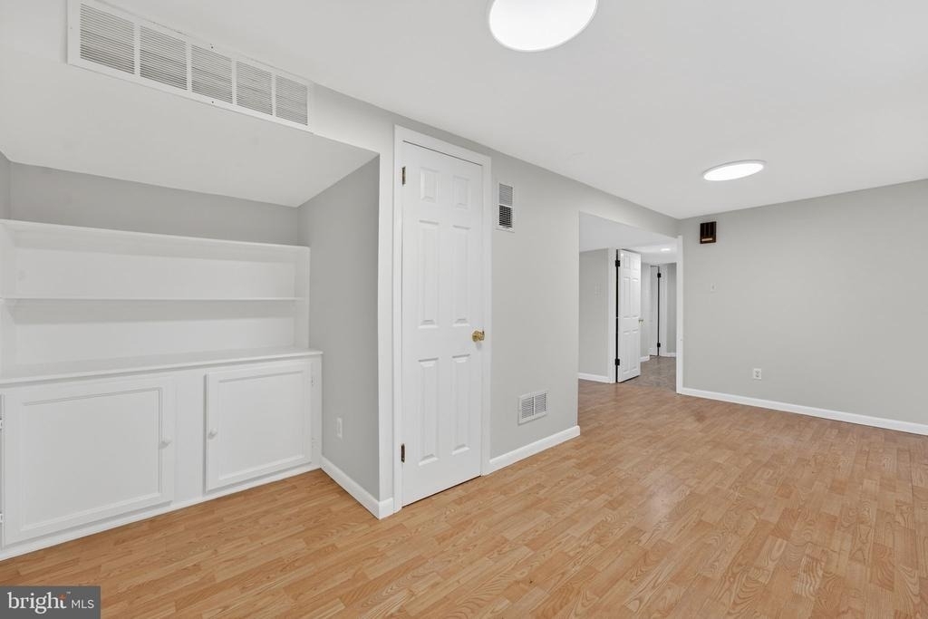 7507 Murillo Street - Photo 9