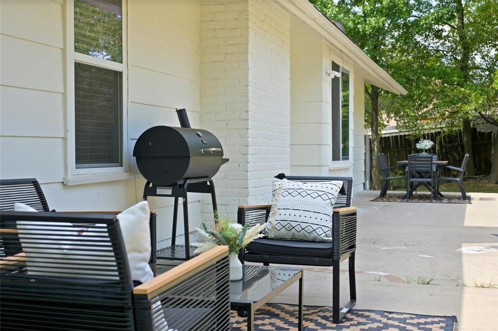 9414 Meadow Vale - Photo 32