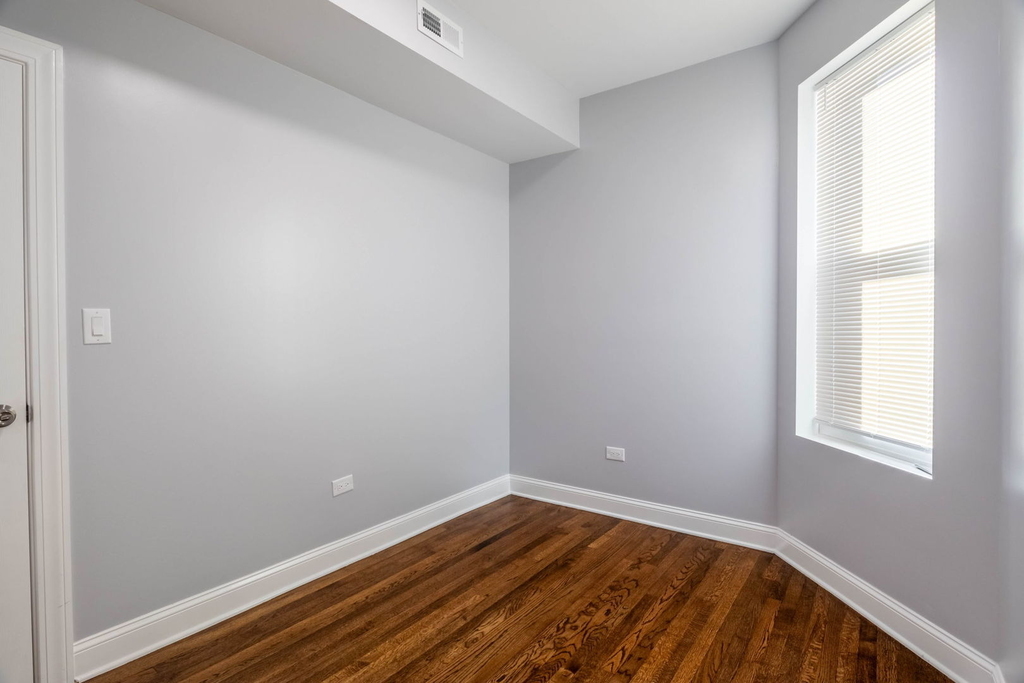 4837 W Monroe Street - Photo 9