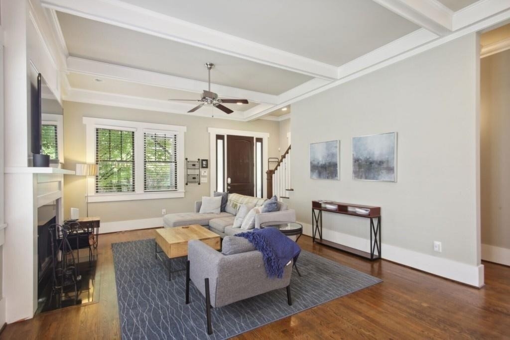 519 N Highland Avenue Ne - Photo 4