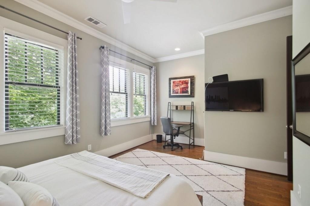 519 N Highland Avenue Ne - Photo 14