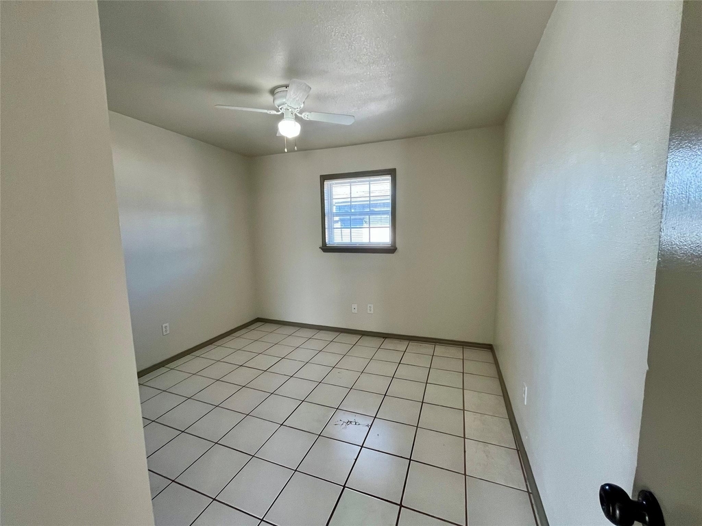 1042 W Village Court - Photo 24