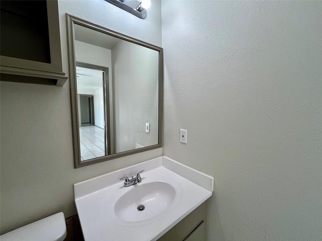 1042 W Village Court - Photo 29