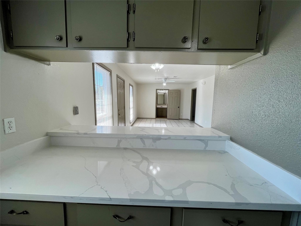 1042 W Village Court - Photo 14