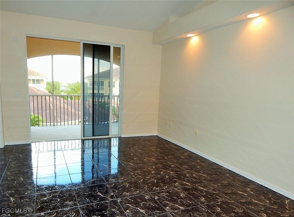 1113 Van Loon Commons Circle - Photo 7