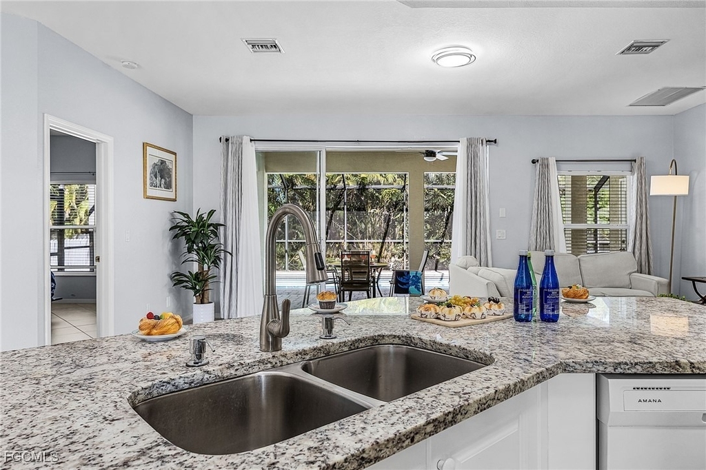2649 Sw 32nd Street - Photo 6