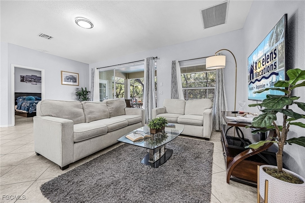 2649 Sw 32nd Street - Photo 1