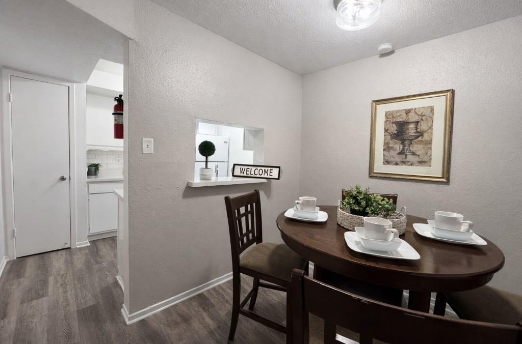 1541 Moritz Drive - Photo 3