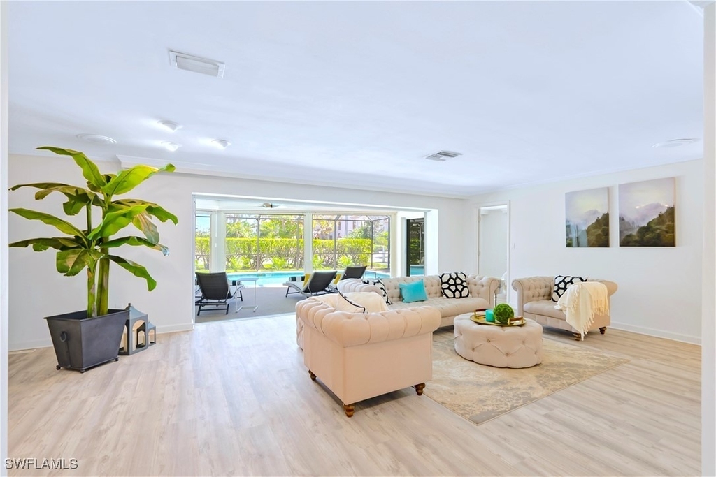2125 Marina Drive - Photo 2