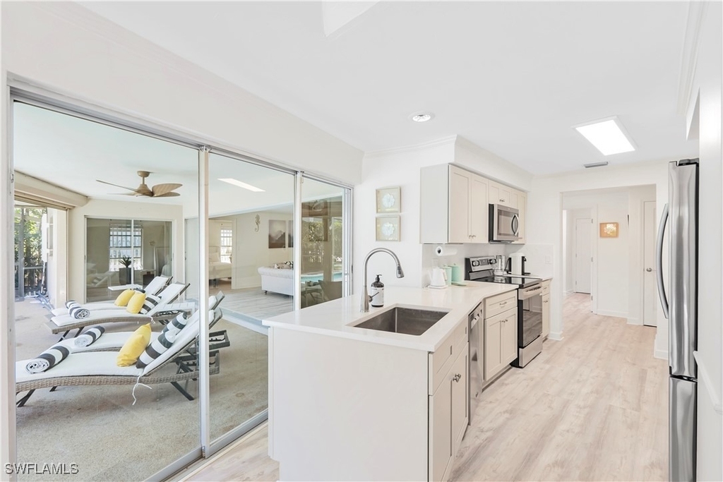 2125 Marina Drive - Photo 10