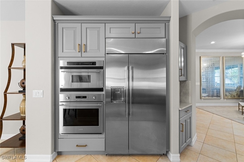 2864 Tiburon Boulevard E - Photo 9