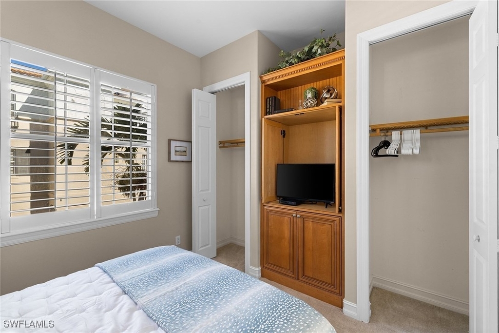 2864 Tiburon Boulevard E - Photo 28