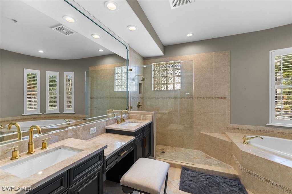 2864 Tiburon Boulevard E - Photo 21