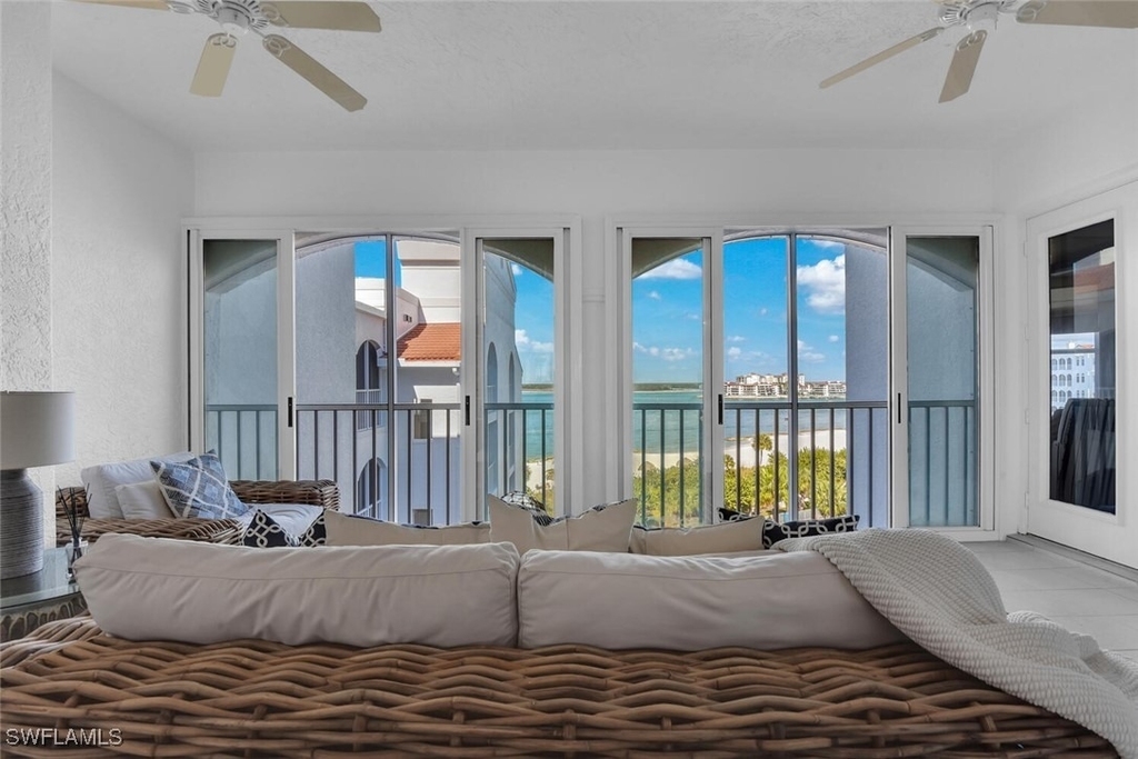2000 Royal Marco Way - Photo 12