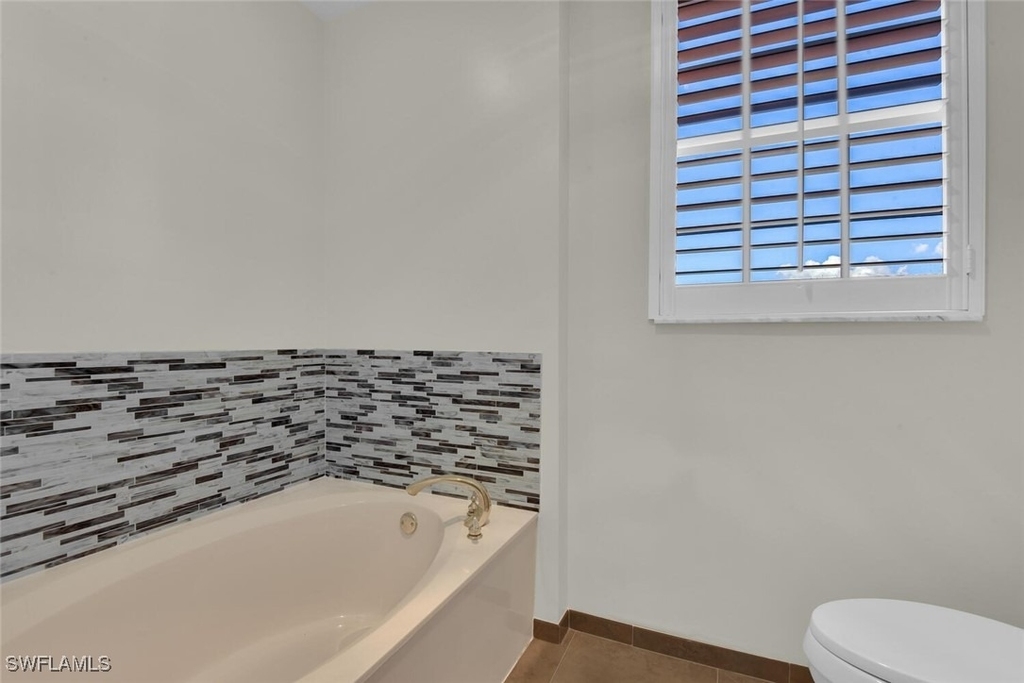 2000 Royal Marco Way - Photo 18
