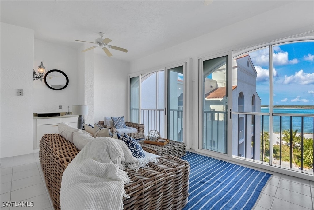 2000 Royal Marco Way - Photo 11