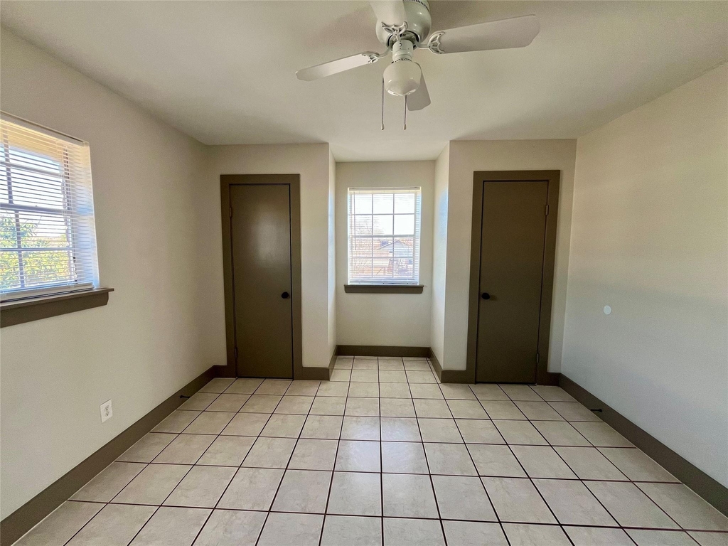 1042 W Village Court - Photo 22