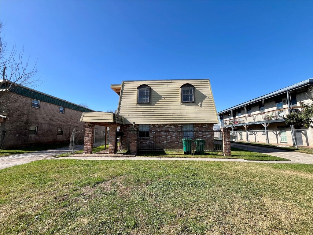1042 W Village Court - Photo 2