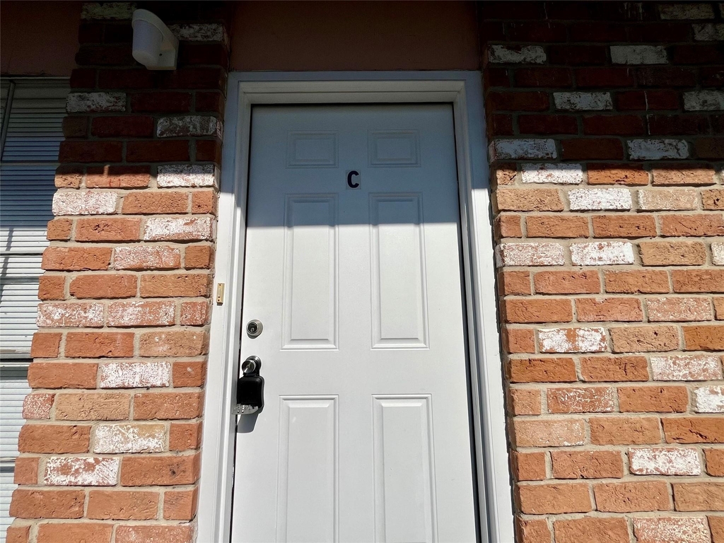 1042 W Village Court - Photo 5