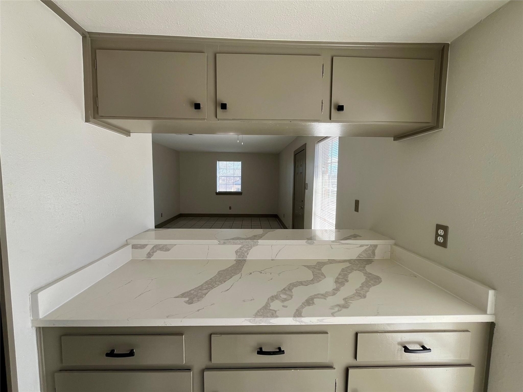 1042 W Village Court - Photo 11
