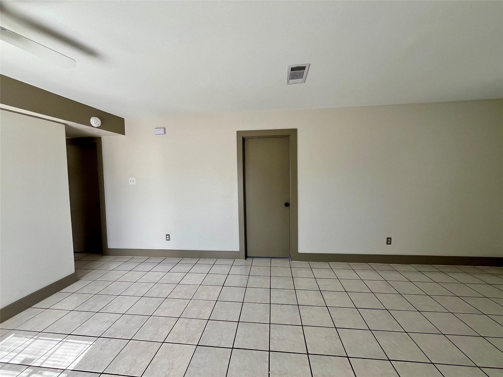 1042 W Village Court - Photo 6