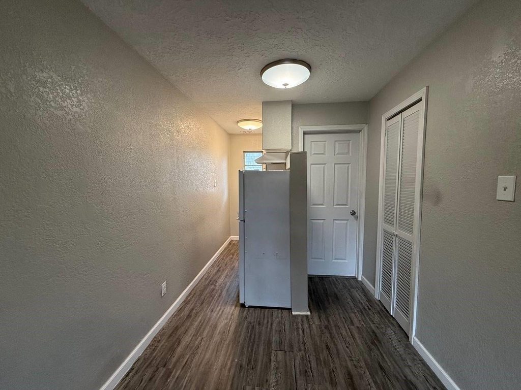 2501 Yoakum Boulevard - Photo 14