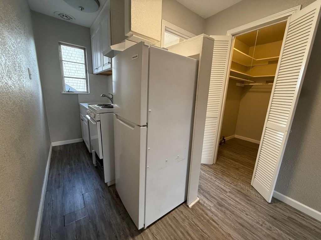 2501 Yoakum Boulevard - Photo 15