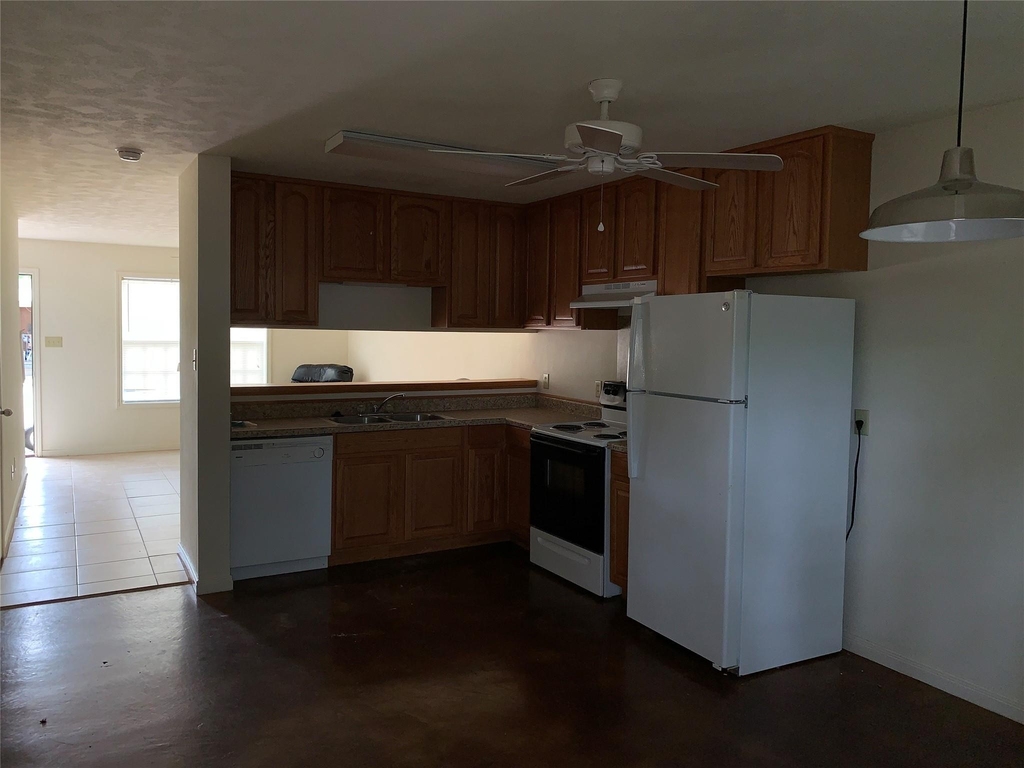 4504 College Main Street - Photo 20