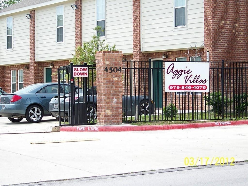 4504 College Main Street - Photo 1
