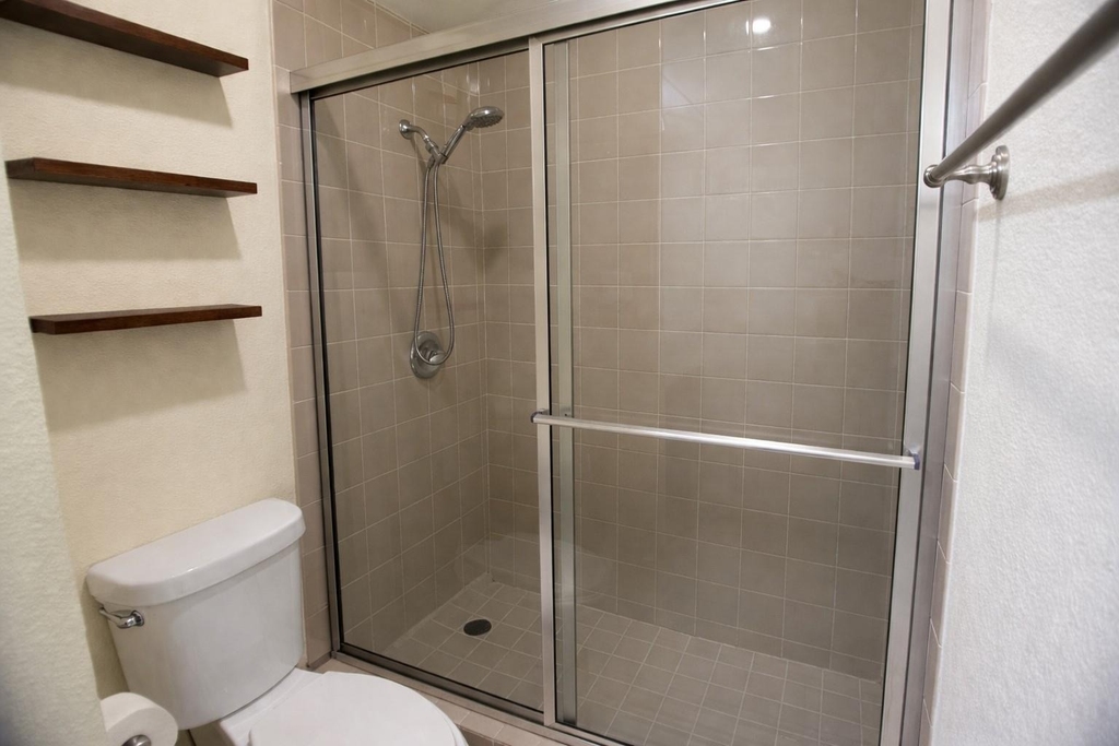 10049 Westpark Drive - Photo 12