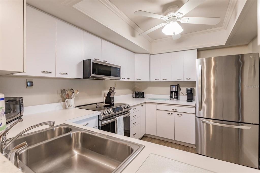 1125 W Peppertree Drive - Photo 6