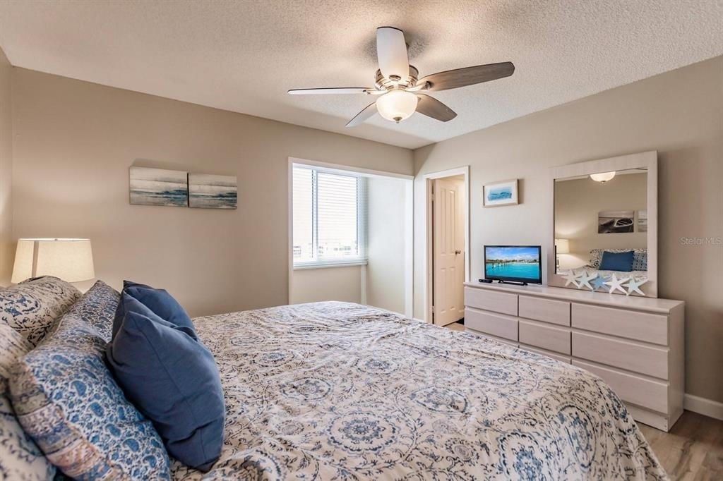 1125 W Peppertree Drive - Photo 16