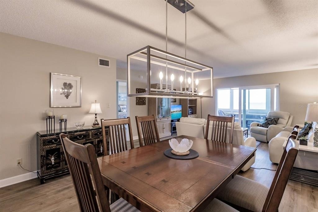 1125 W Peppertree Drive - Photo 9