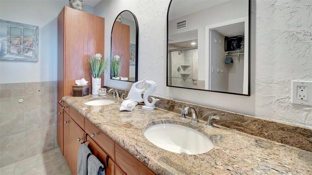 1125 W Peppertree Drive - Photo 19