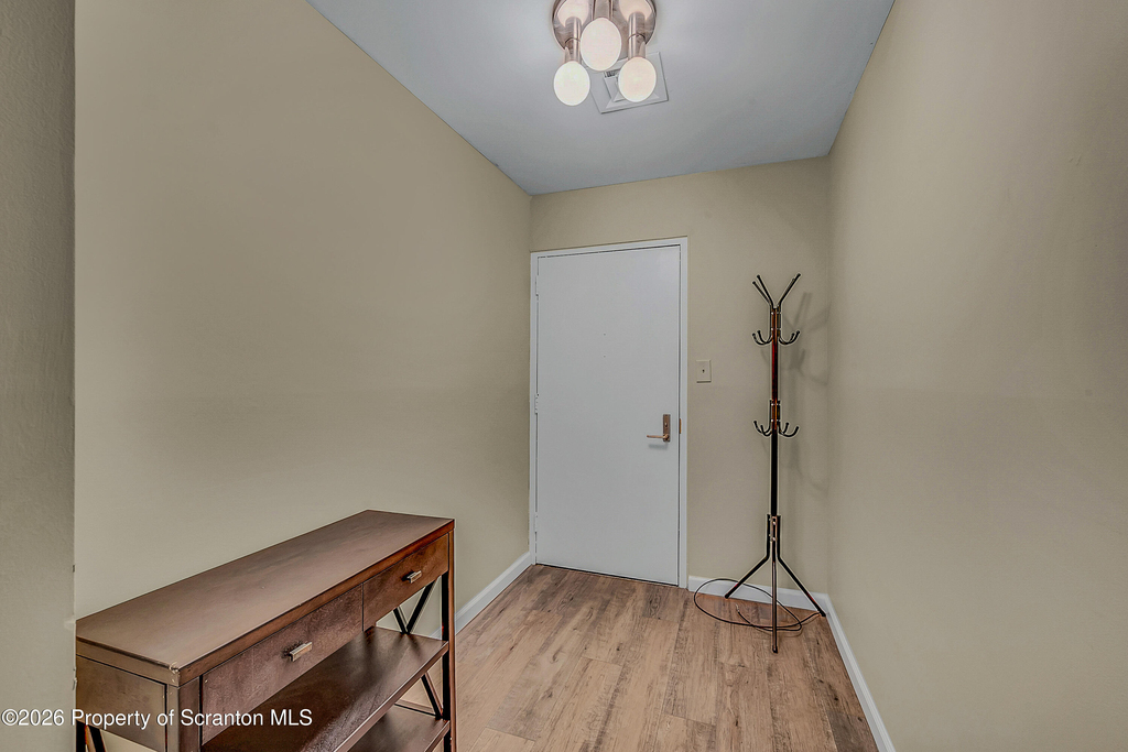 550 Clay Avenue - Photo 0