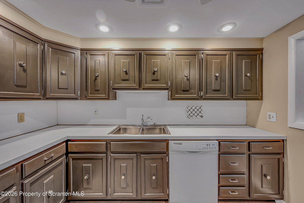 550 Clay Avenue - Photo 15