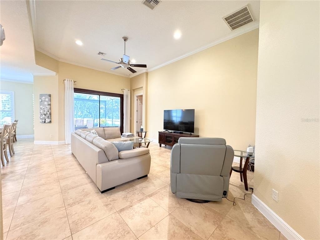 1240 W Diamond Shore Loop - Photo 1