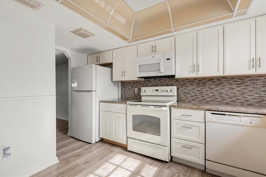 2250 S Palmetto Avenue - Photo 7