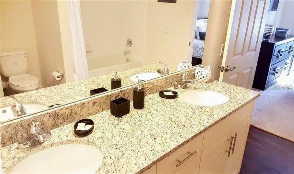 9004 Shine Drive - Photo 8