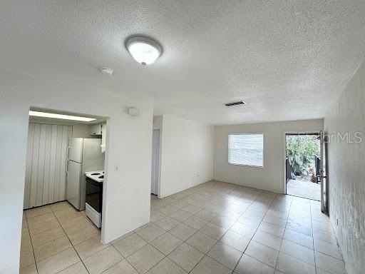 1221 Kennedy Road - Photo 4