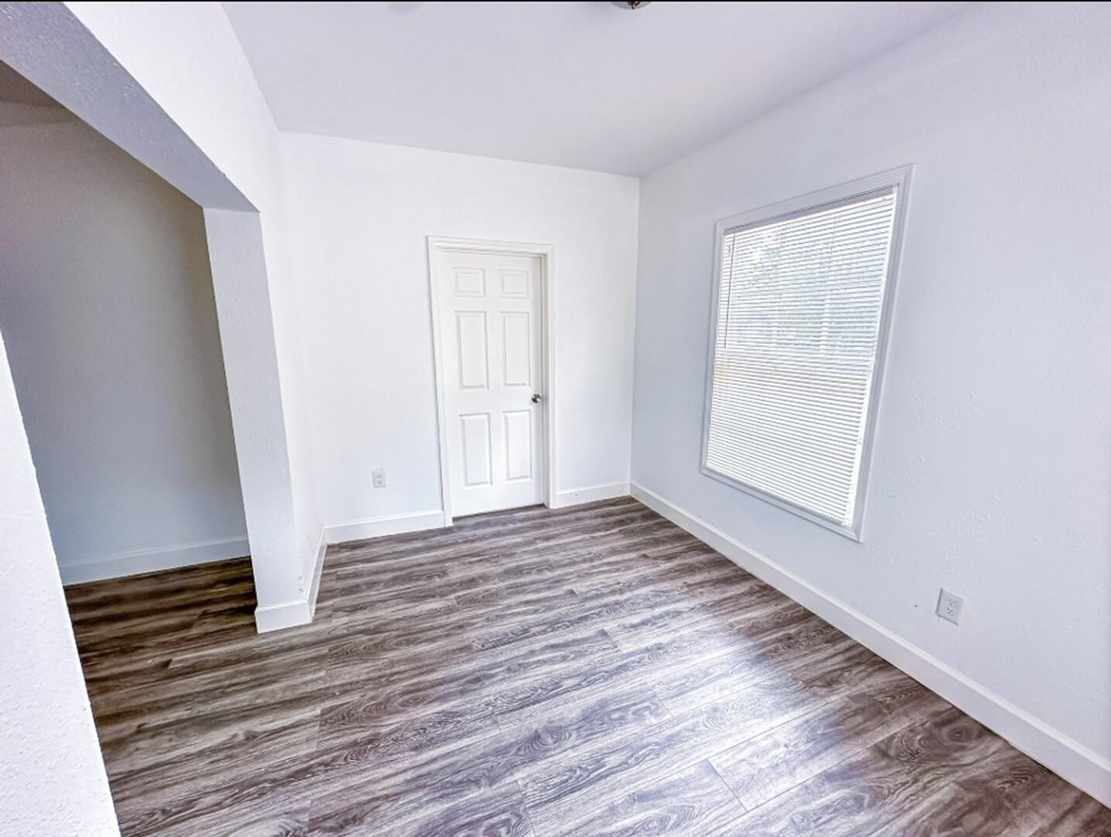 2555 Pierce Street - Photo 12