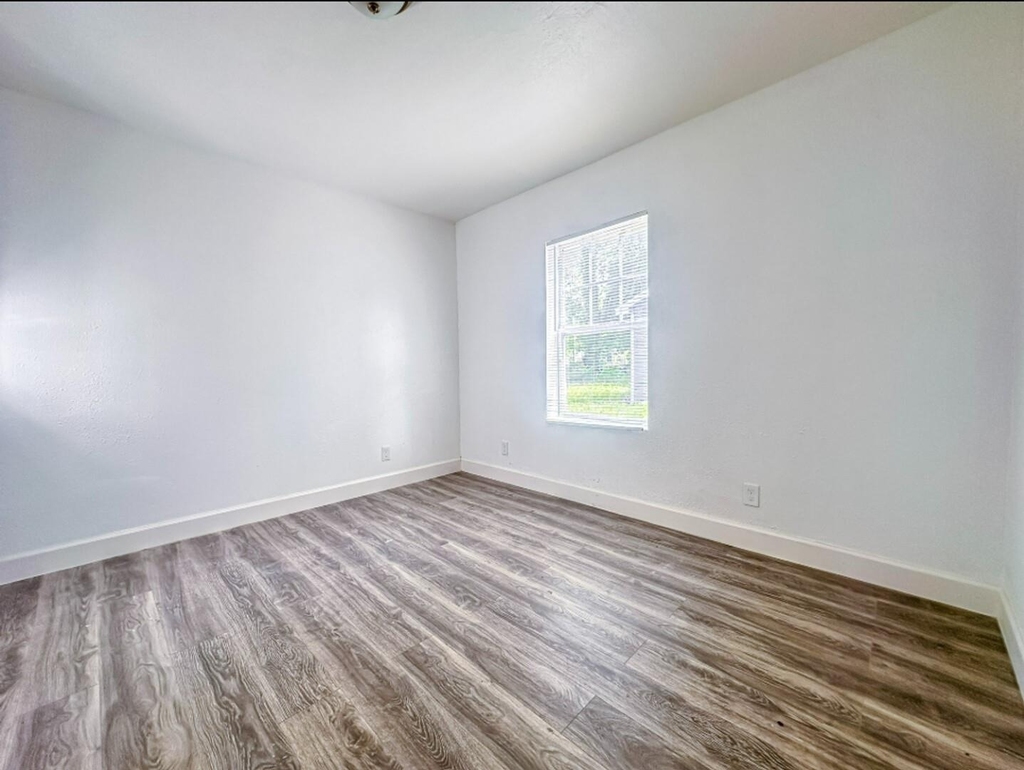 2555 Pierce Street - Photo 13