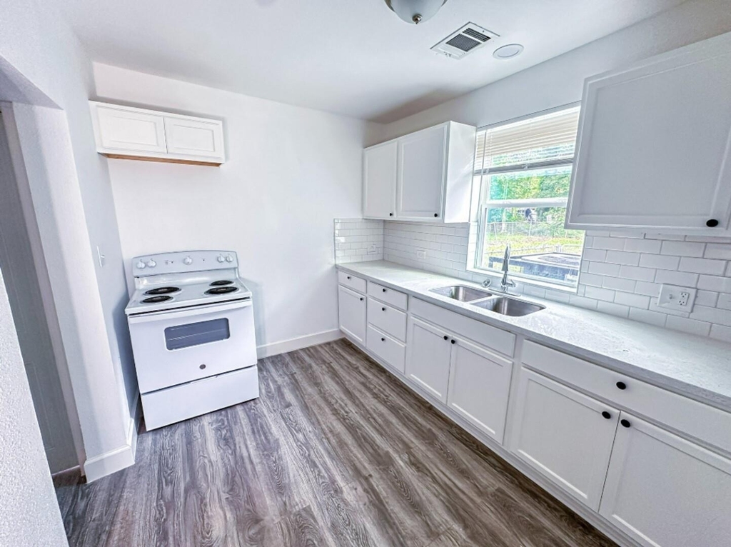 2555 Pierce Street - Photo 4