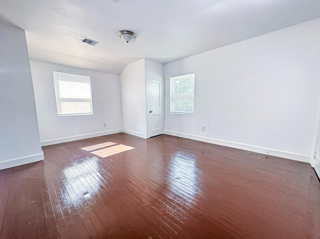 2555 Pierce Street - Photo 6