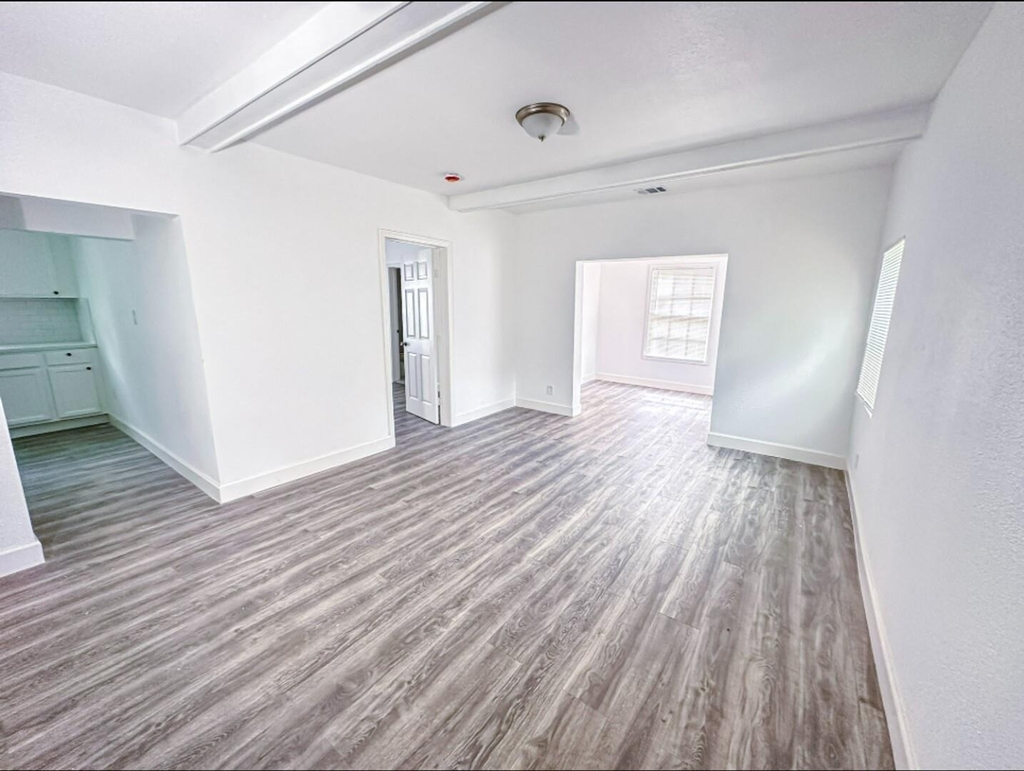 2555 Pierce Street - Photo 11