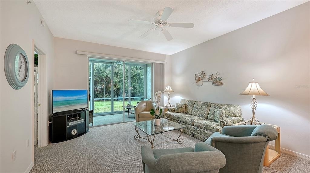8750 Olde Hickory Avenue - Photo 3