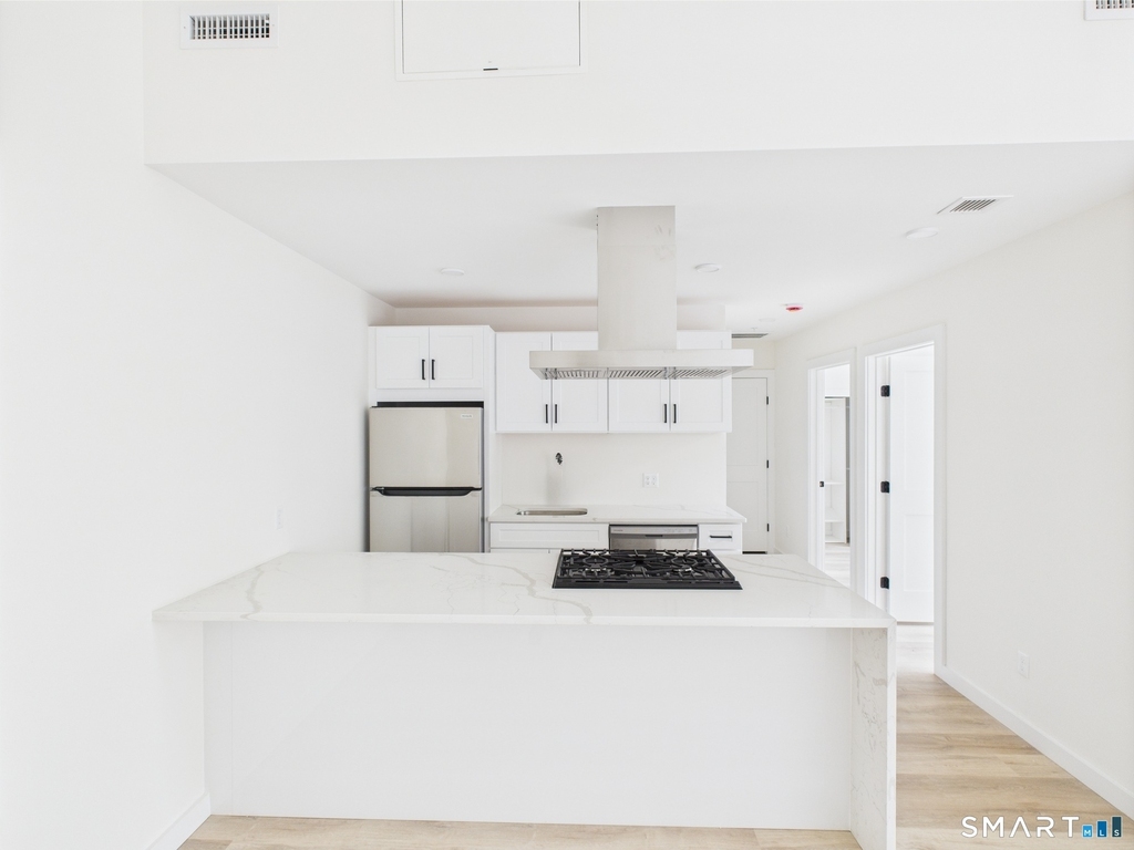 165 Richards Street - Photo 2