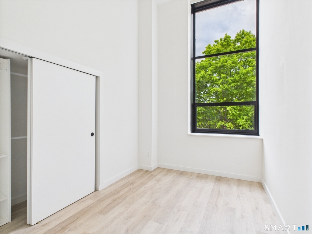 165 Richards Street - Photo 4
