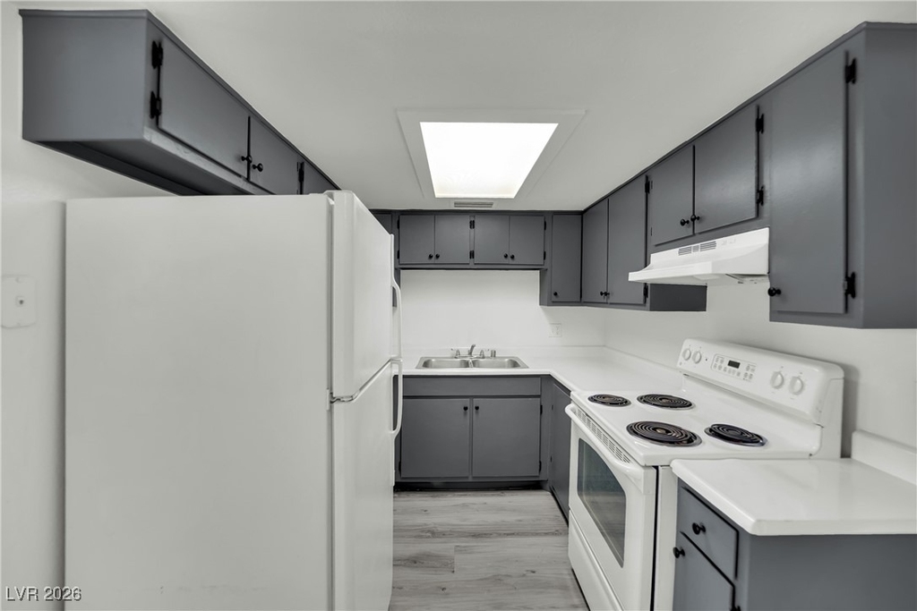 3125 N Pecos Road - Photo 3