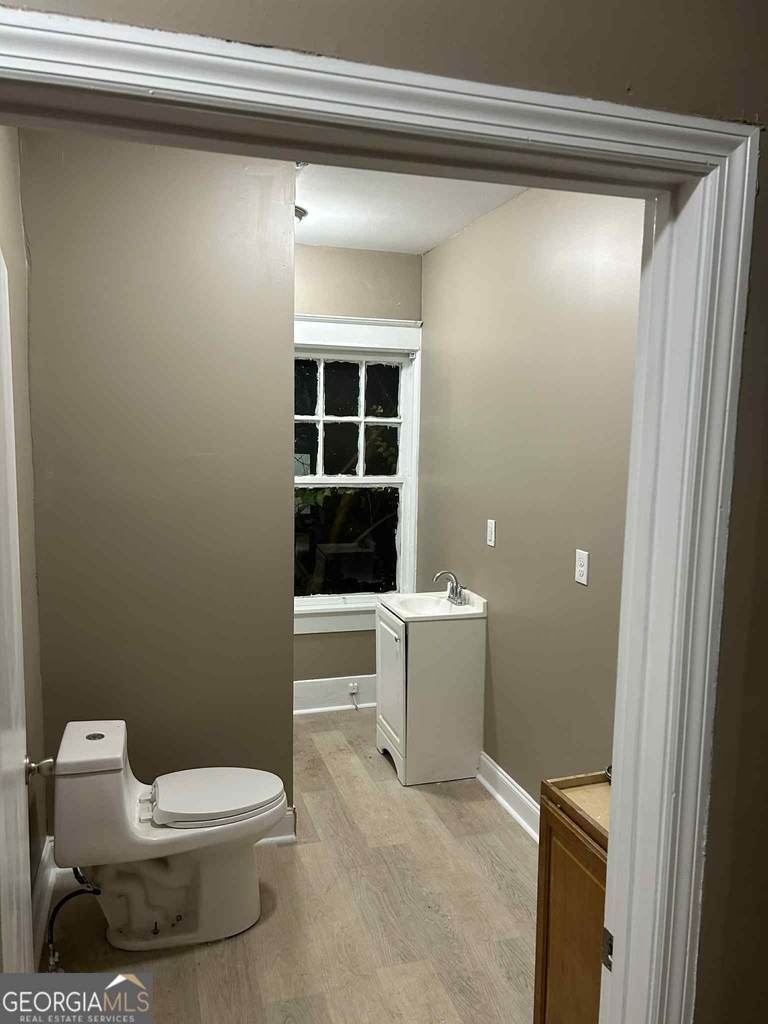 1049 Birch Street - Photo 3
